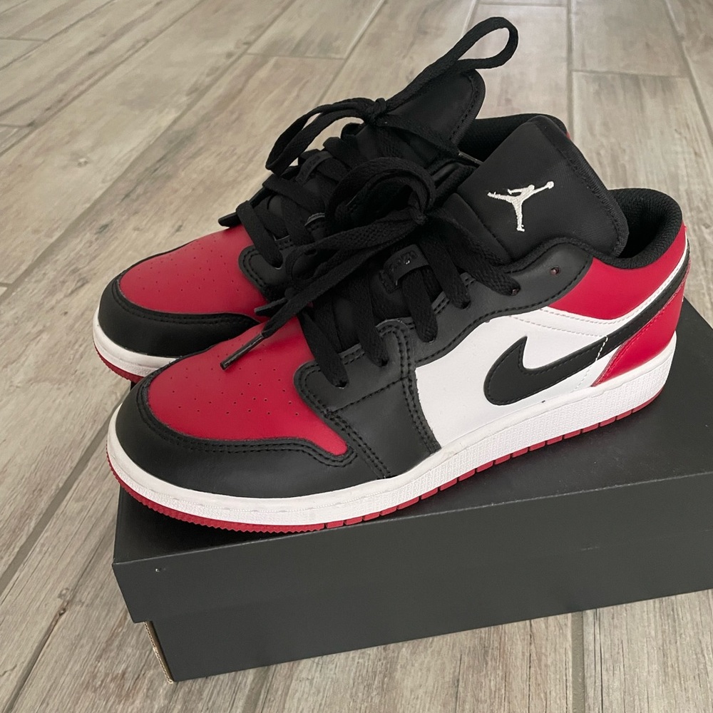 Jordan low sneakers